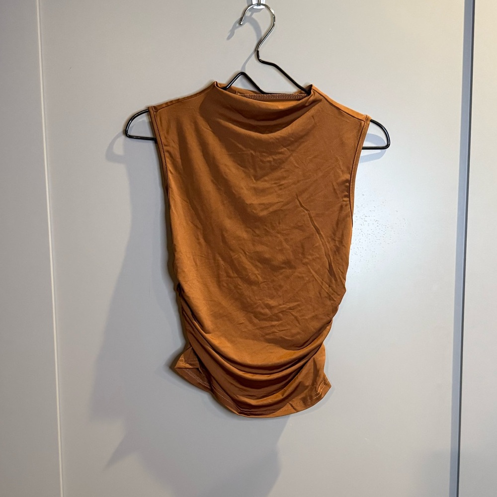 SHEIN Sleeveless Brown Muscle Tee